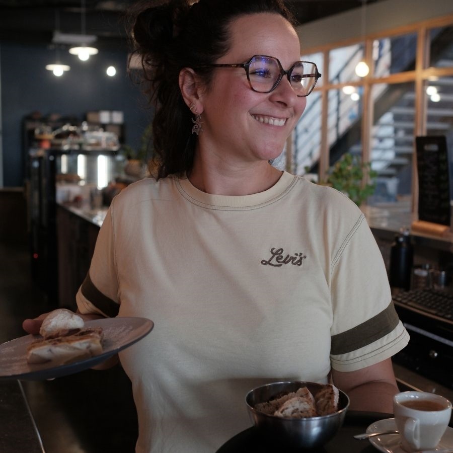 lisa la serveuse